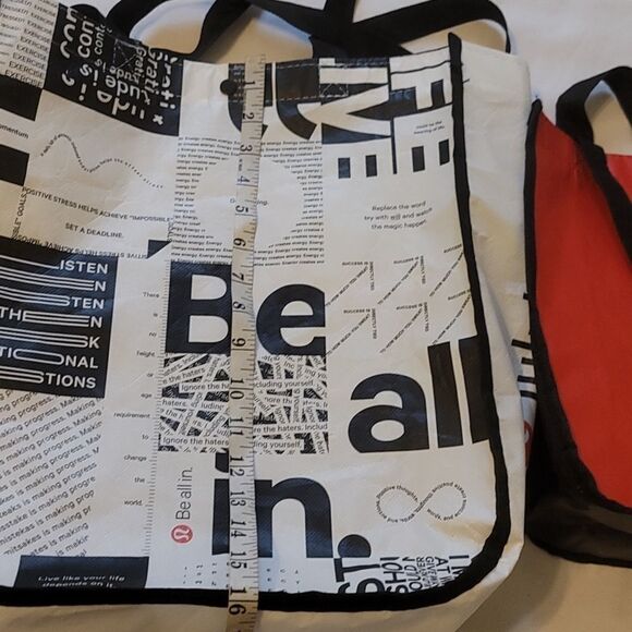 Lululemon bundle of 2 bags - Picture 5 of 8